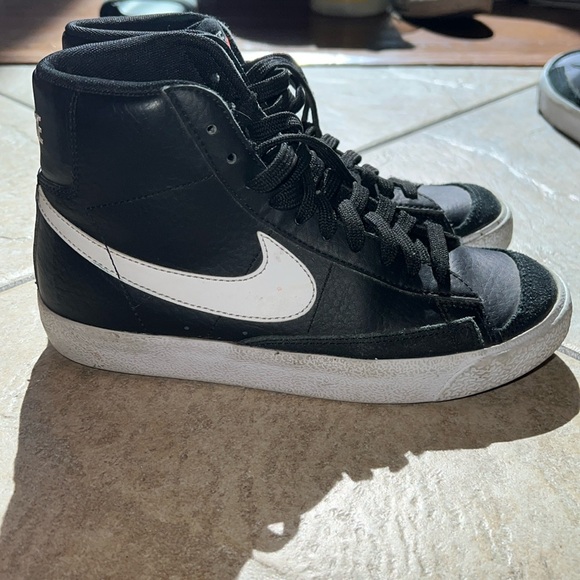 Nike - Picture 1 of 7